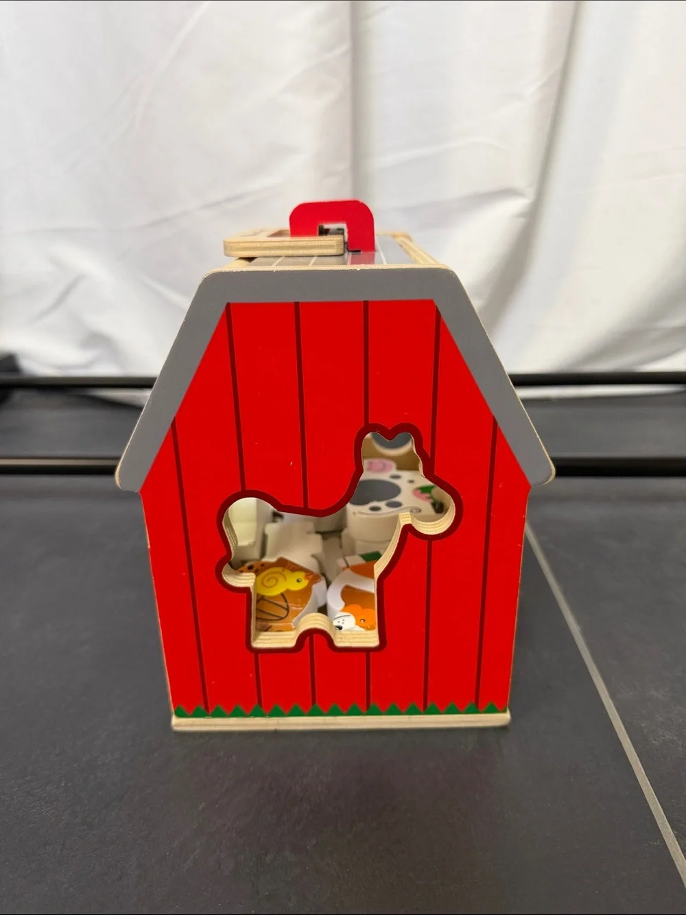 Melissa & Doug Take-Along Wooden Sorting Barn Learning Toy with Flip-Up Roof
